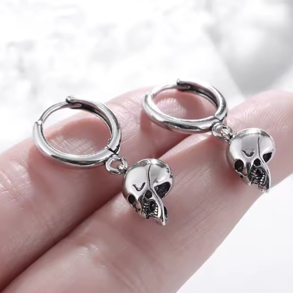 Halloween gothic vintage black Silver Skull Hoop Earrings - Picture 5 of 9